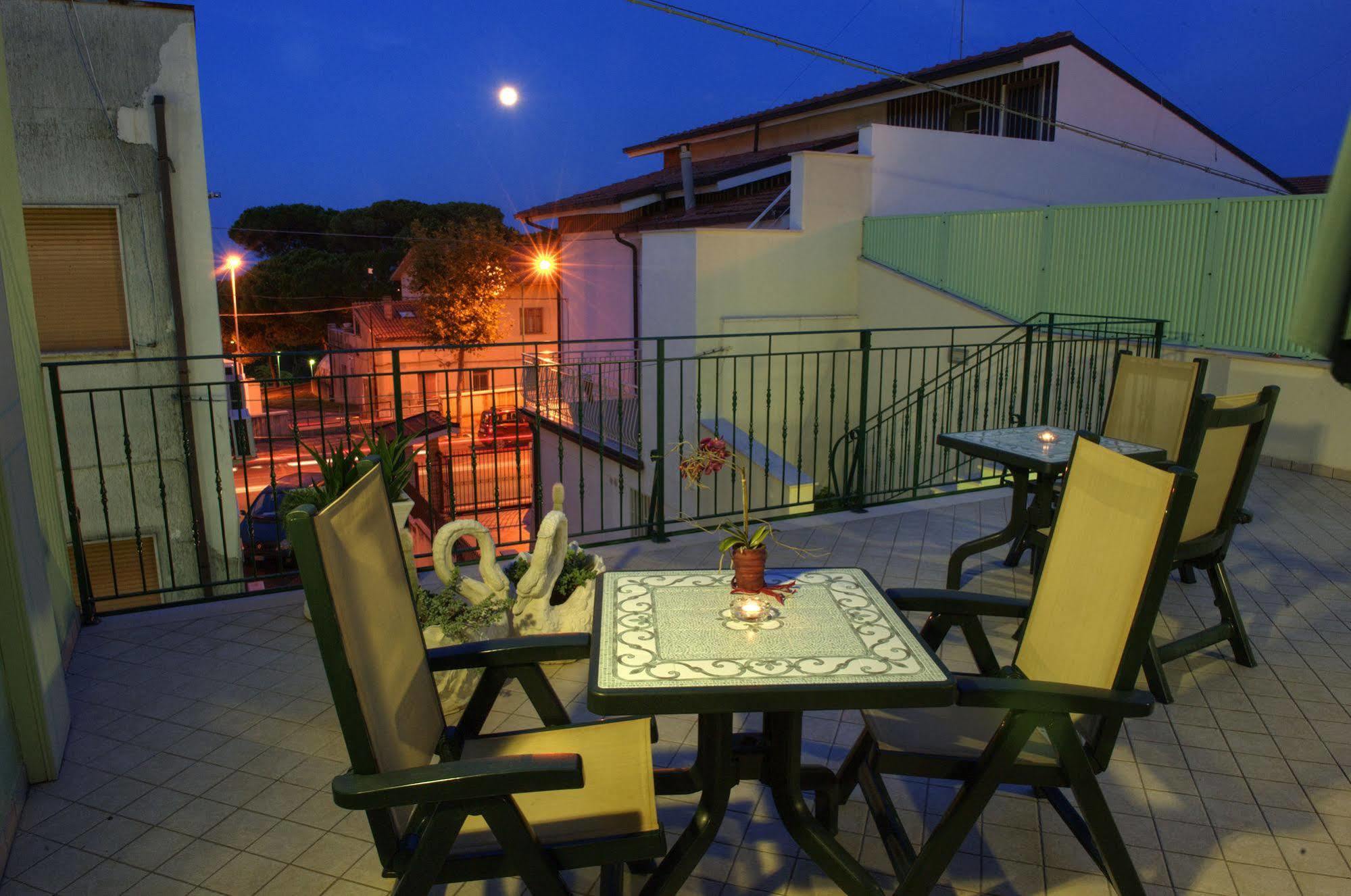 La Casa Del Nonno Alojamento de Acomodação e Pequeno-almoço 2*